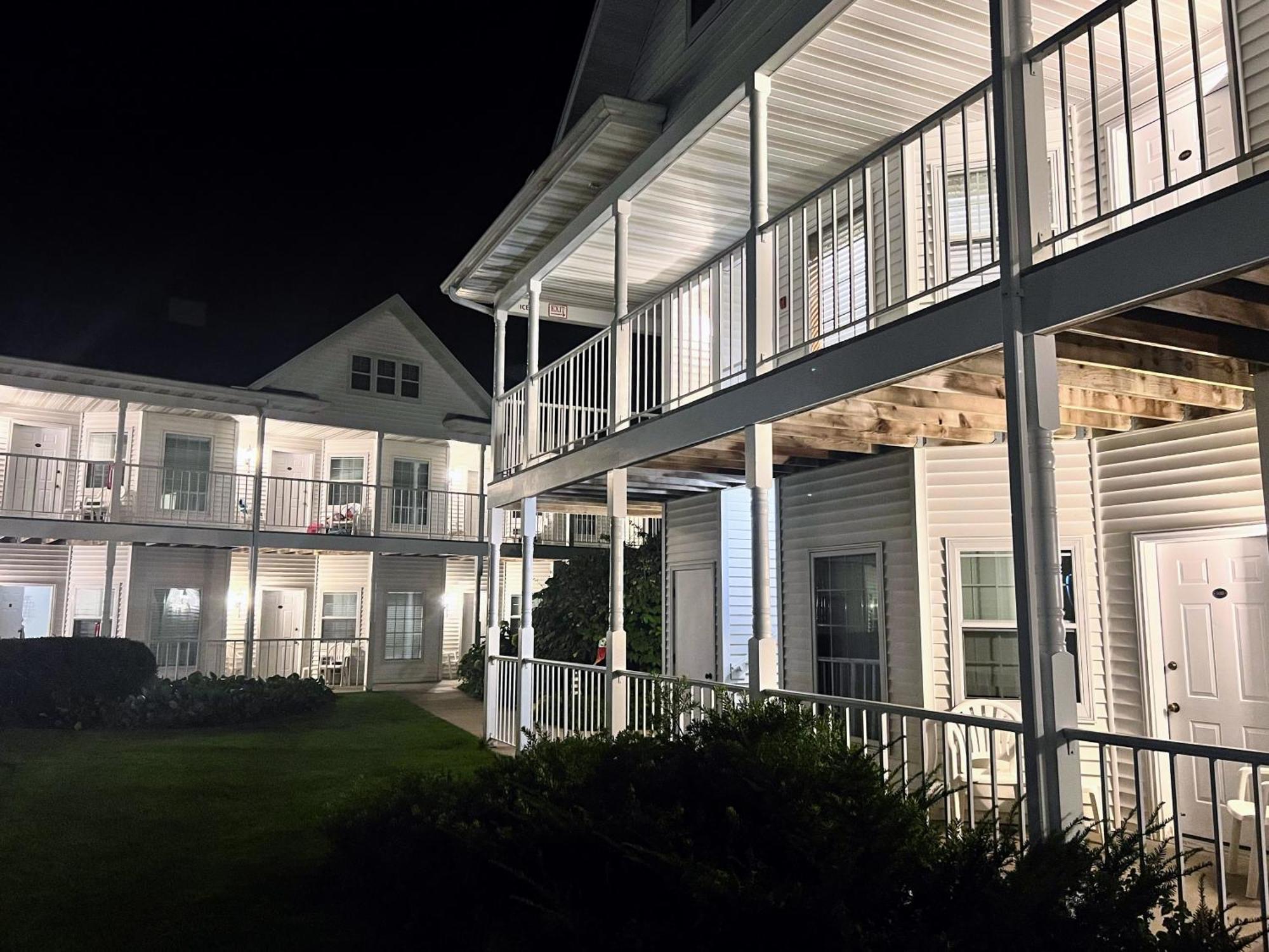 Bay Breeze Resort Эфрейм Экстерьер фото
